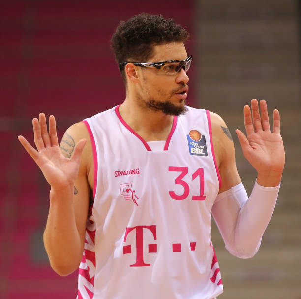 乓球赛场上 乓球赛场上