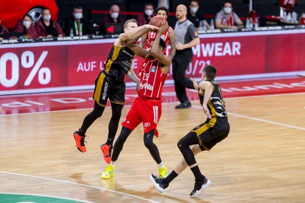 火箭通过增 火箭通过增